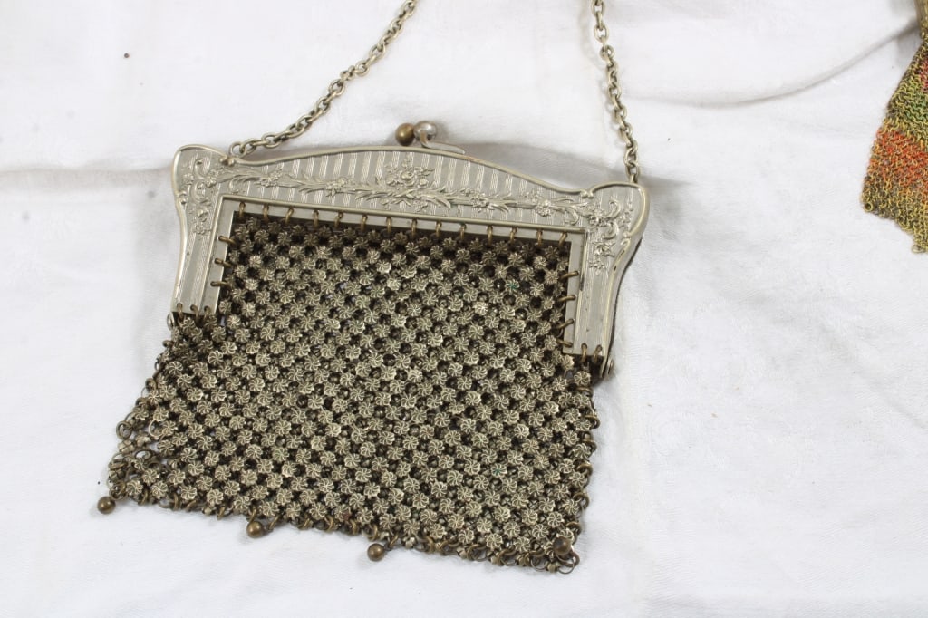 2 Flapper Chainmail Purses - 20