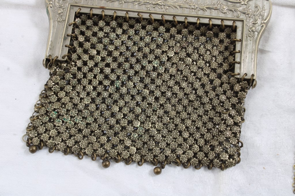 2 Flapper Chainmail Purses - 4