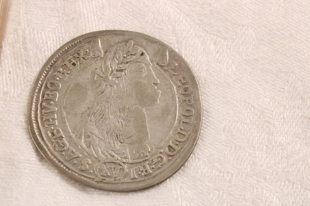 1674 Hungary 15 Kreuzers Silver Coin Leopold - 3