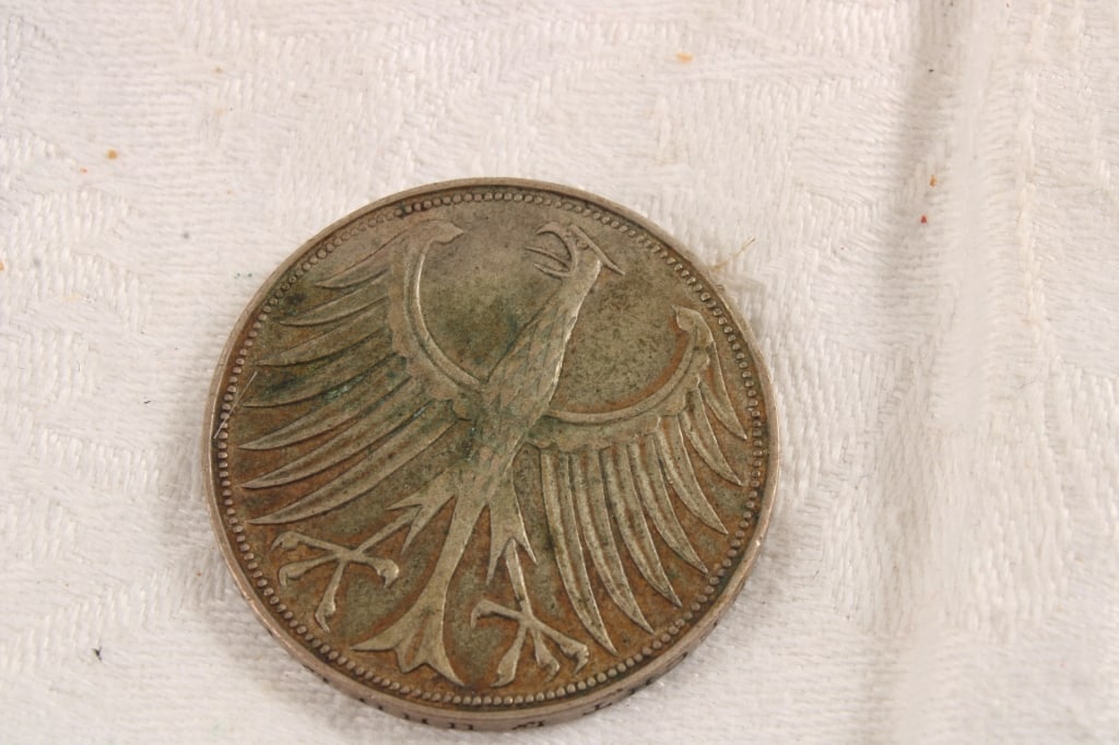 2 Antique Silver Coins Germany and Venezuela - 5