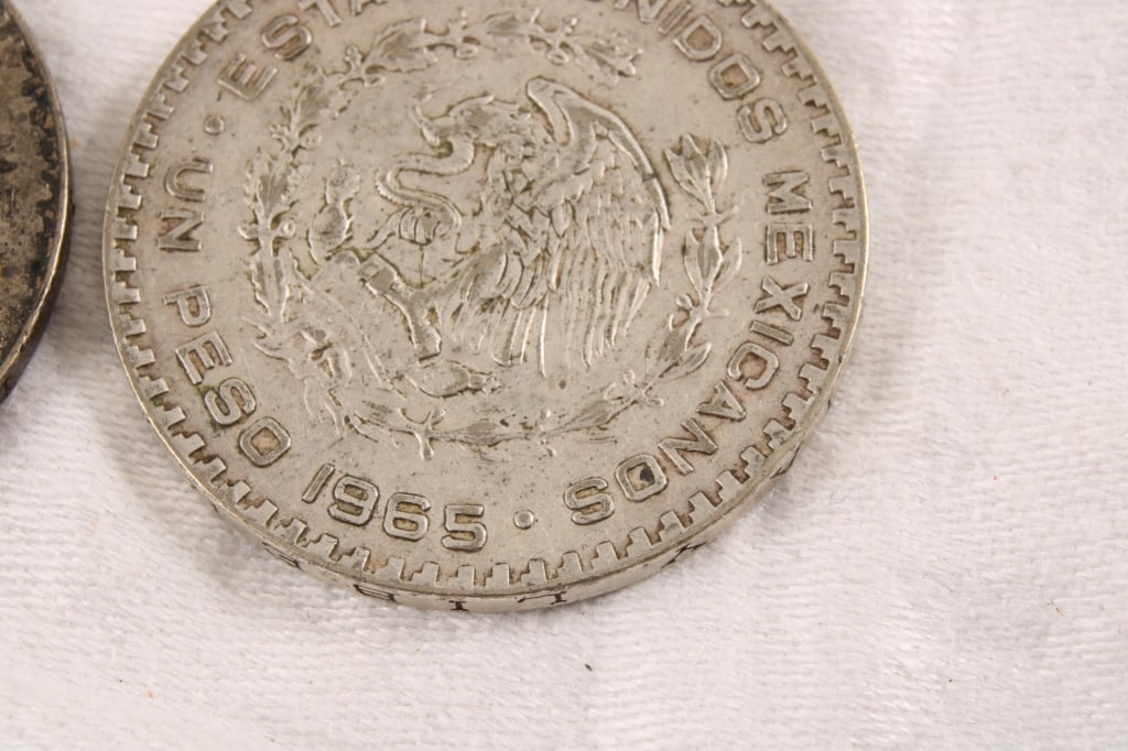 1959 & 1965 Mexico 20 Centavos Silver Coins - 9