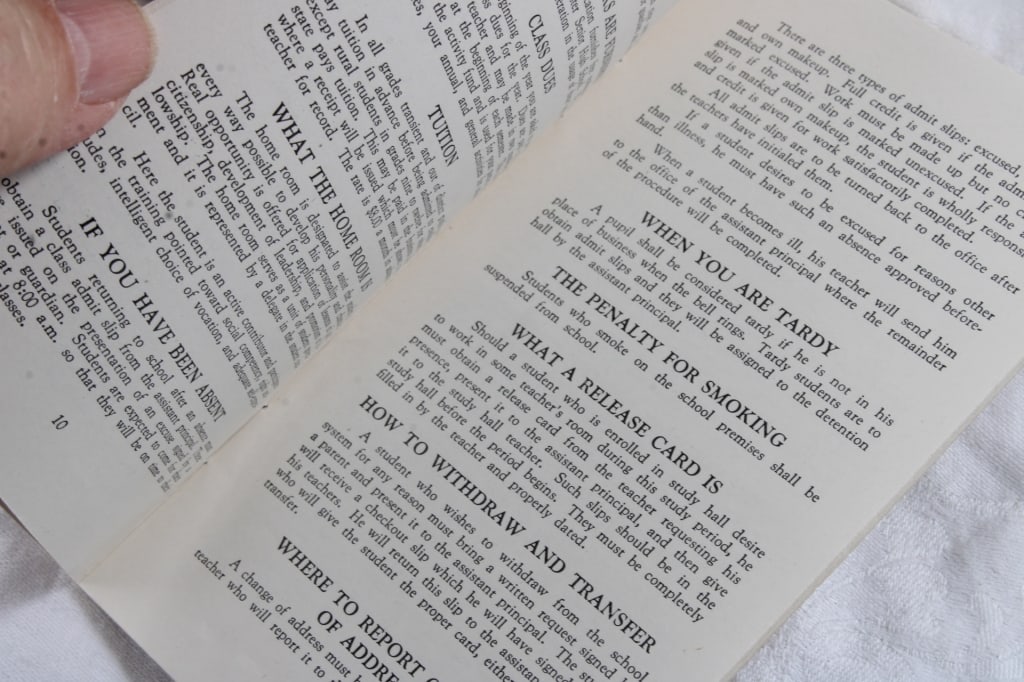 Cast Iron Parrot Bottle Opener, Roulette Game and - 15