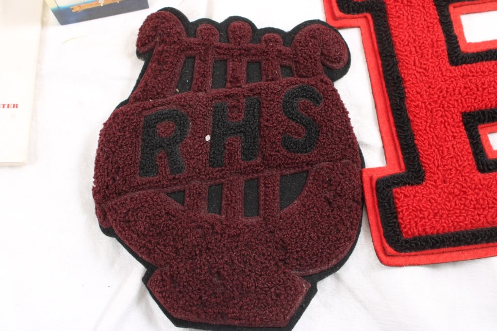 Cast Iron Parrot Bottle Opener, Roulette Game and - 2