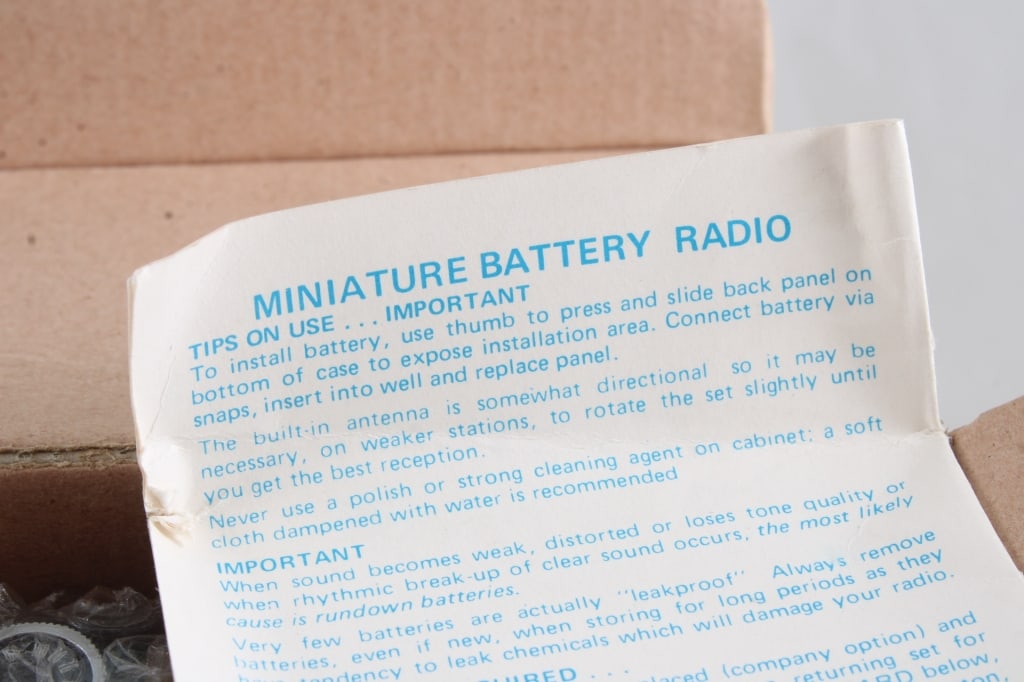 Texaco Super Chief Battery AM Transistor Radio - 12