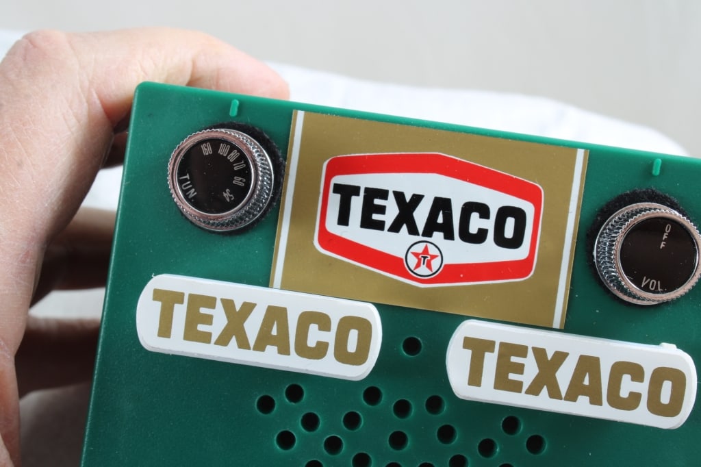 Texaco Super Chief Battery AM Transistor Radio - 3