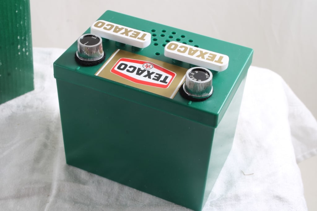 Texaco Super Chief Battery AM Transistor Radio - 6