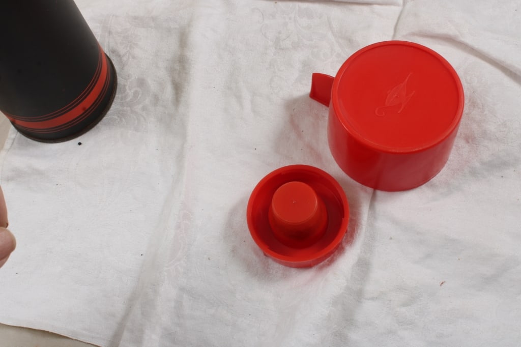 4 Vintage Metal Lunch Boxes - 6