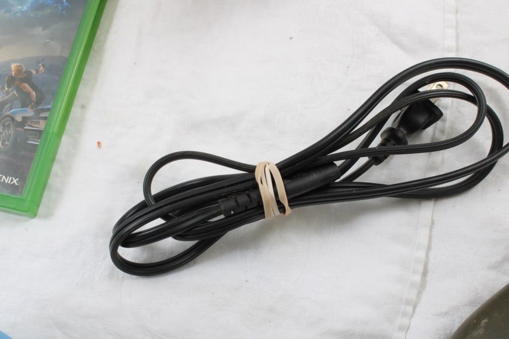 XBOX ONE, Controller & 6 Games - 5