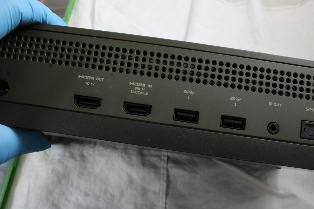 XBOX ONE, Controller & 6 Games - 9