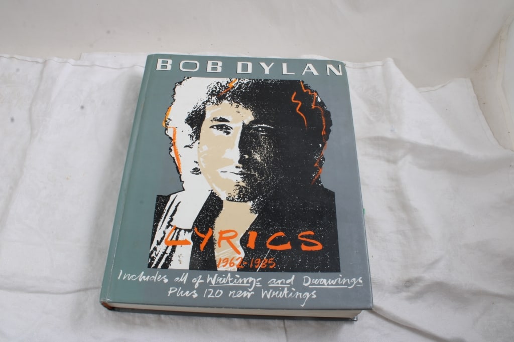Bob Dylan 1962-1985 Lyrics Book, Ladies on Top - 10
