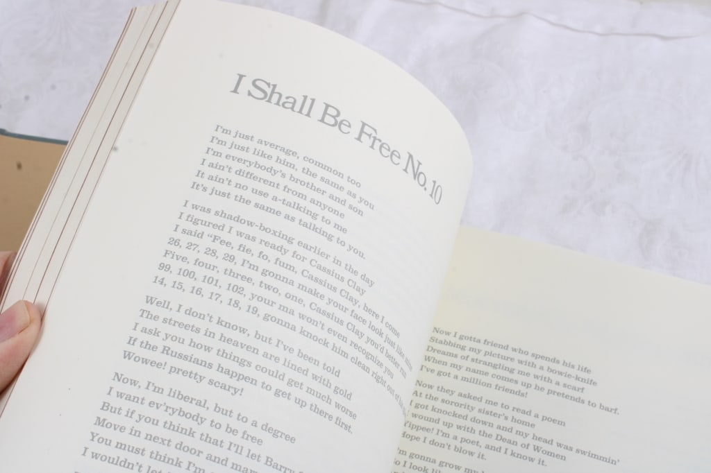 Bob Dylan 1962-1985 Lyrics Book, Ladies on Top - 15