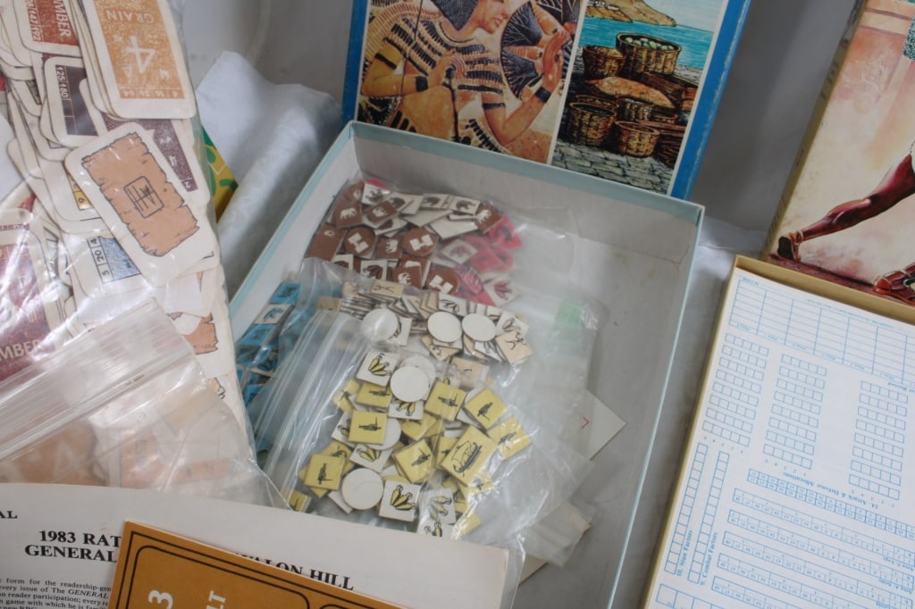 2 Avalon Hill Games Gladiator and Civilization - 6