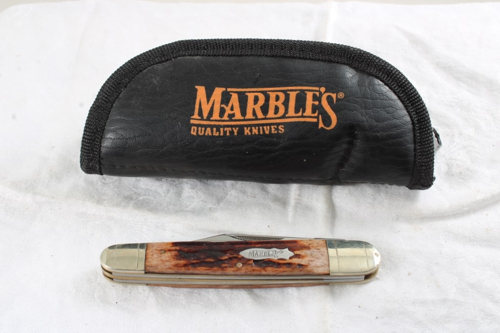 Marbles 2 Blade Folding Knife in Case: Marbles 2 Blade Folding Knife in Case - Lot Size 7" x 3" x 2". 1 Lb. Photos are part of description (Live Auctioneers on displays a max of 20 photos -check other polatforms for all photos). Please
