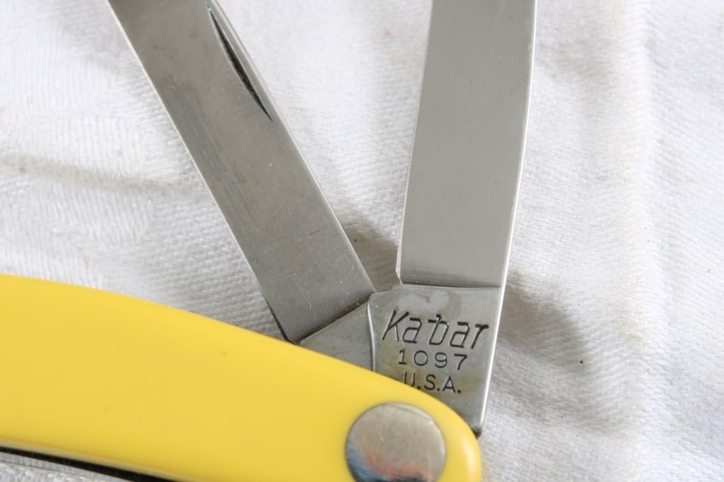 KaBar 3 Blade Folding Knife #1097 in Box - 4