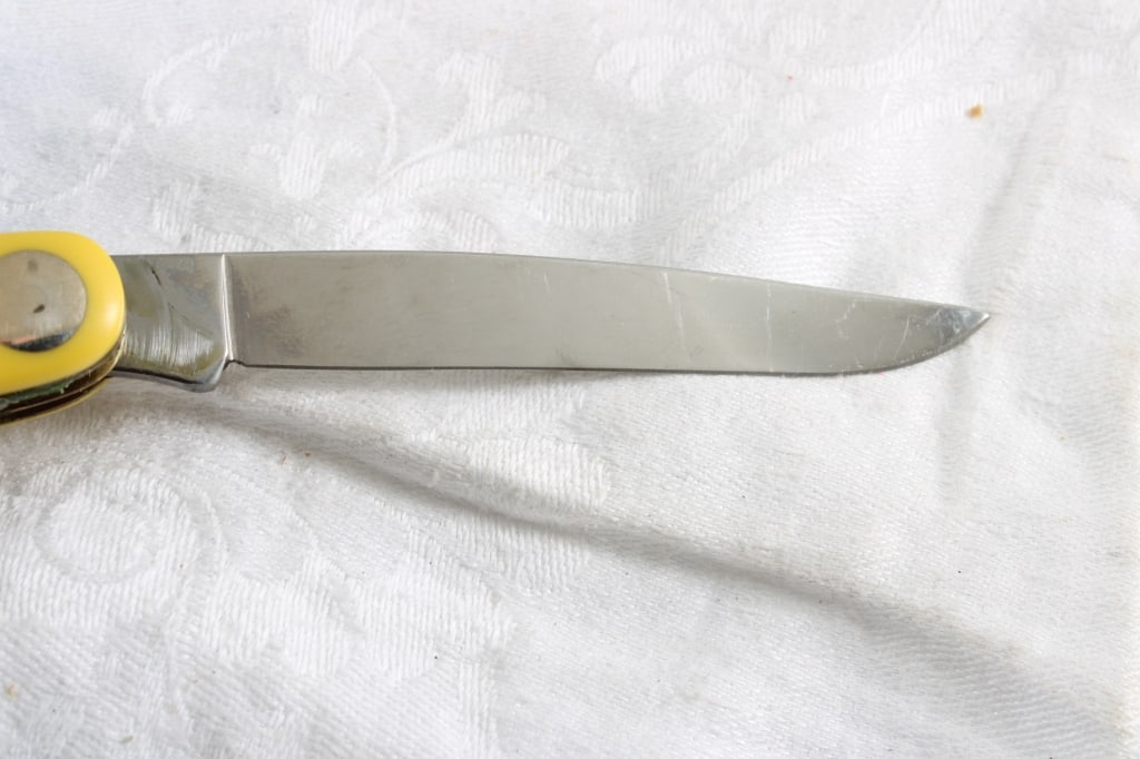 KaBar 3 Blade Folding Knife #1097 in Box - 7