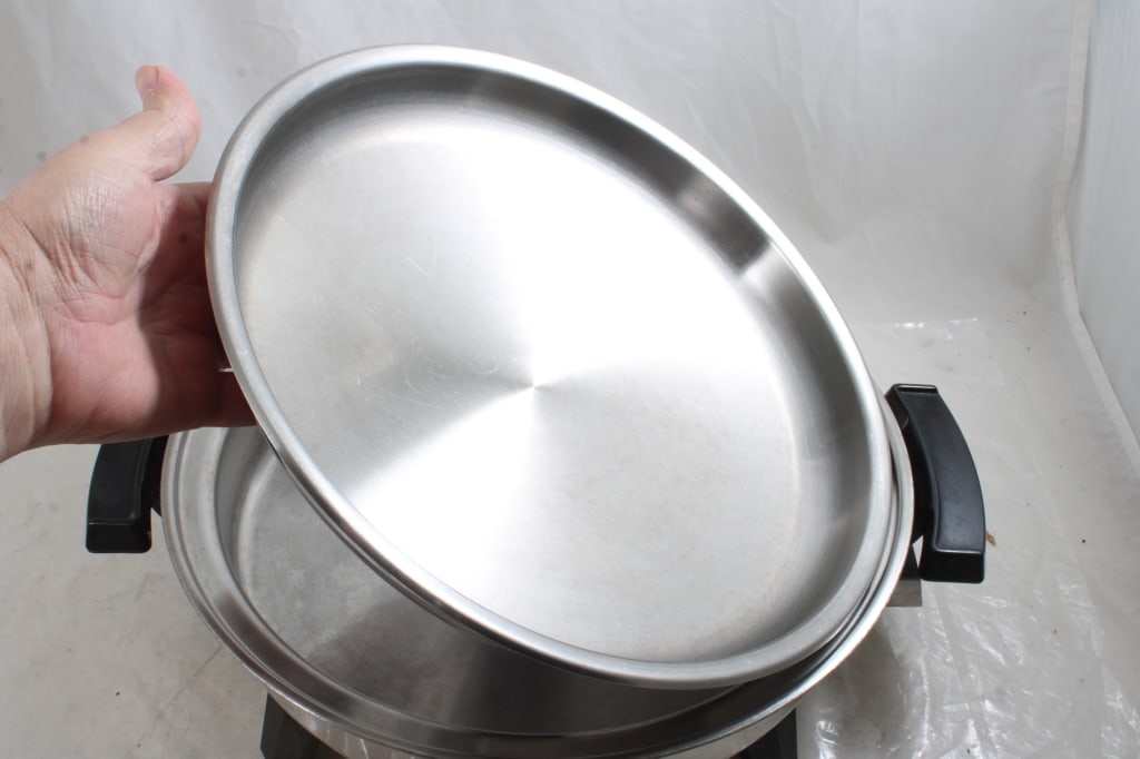 3 Kitchen Appliances KitchenAid, Lifetime, Rival - 10