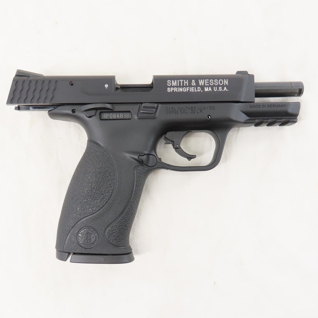 Smith & Wesson M&P 22 Pistol - 3