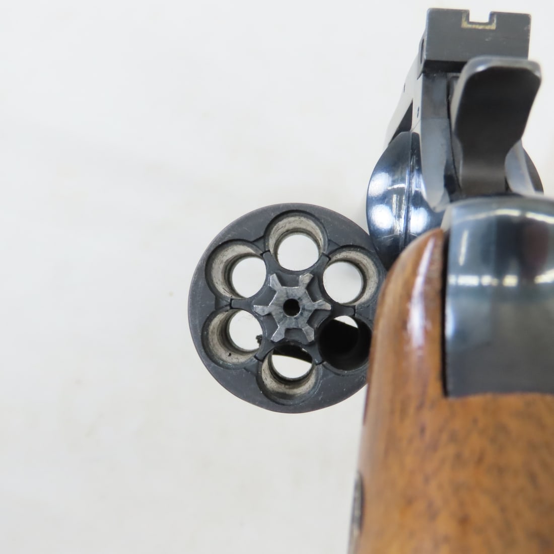 Dan Wesson .357 Mag CTG Revolver w/ 2 barrels - 7