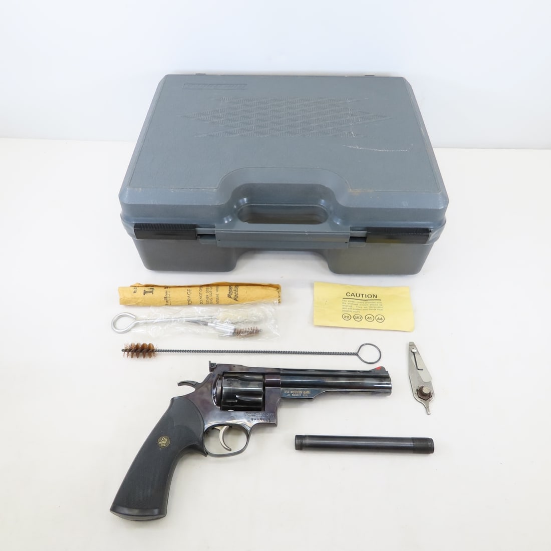 Dan Wesson .44 Mag CTG & .44 Revolver - 2