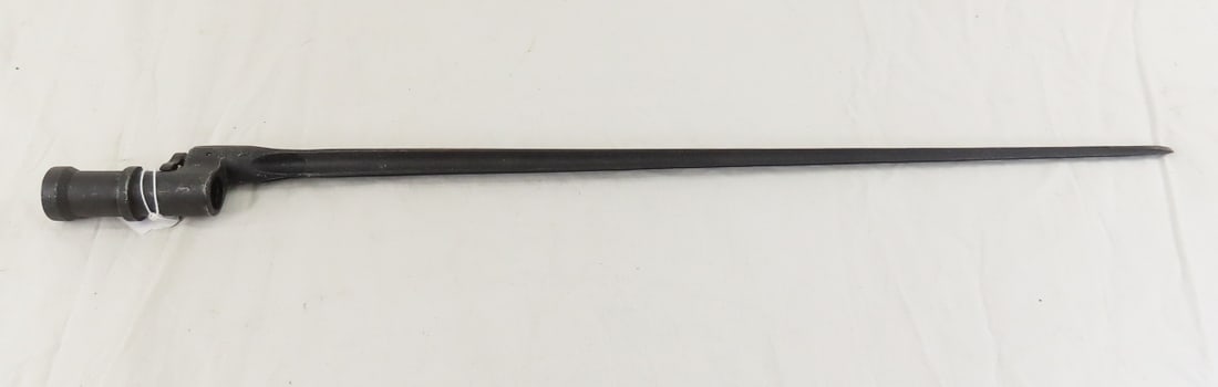 WWII Russian M1891/30 Mosin Nagant Socket Bayonet: WWII Russian M1891/30 Mosin Nagant Socket Bayonet - OAL: 19.75". Blade: 16.75", Lot Size: 20 x 3 x 3", 1 lb All information and photos are intended to be as accurate as possible, but errors are