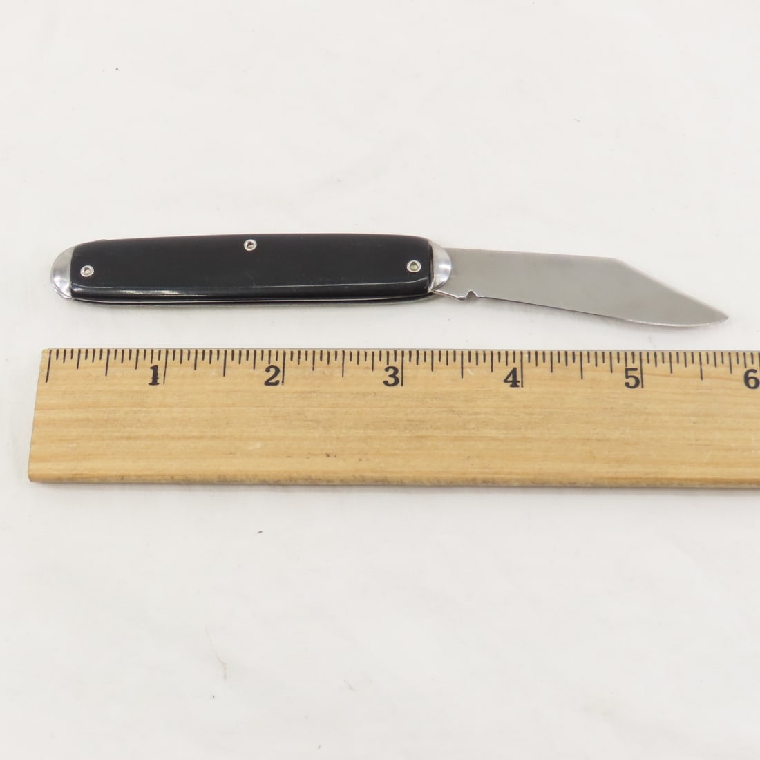 2 Beetle Bailey 50th Anniversary Pocket Knives - 5