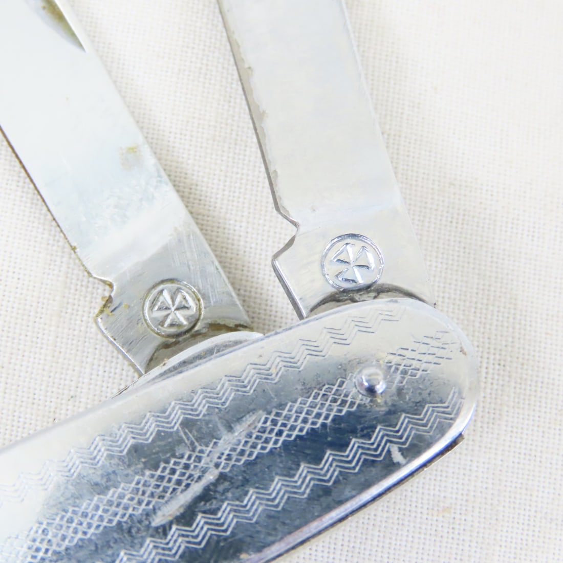 40+ Pocket Knives & Sharpening Stones - 11