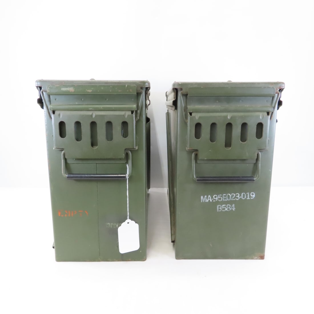 2 Vintage US Military 20 & 40mm Ammunition Cans (1 of 13)