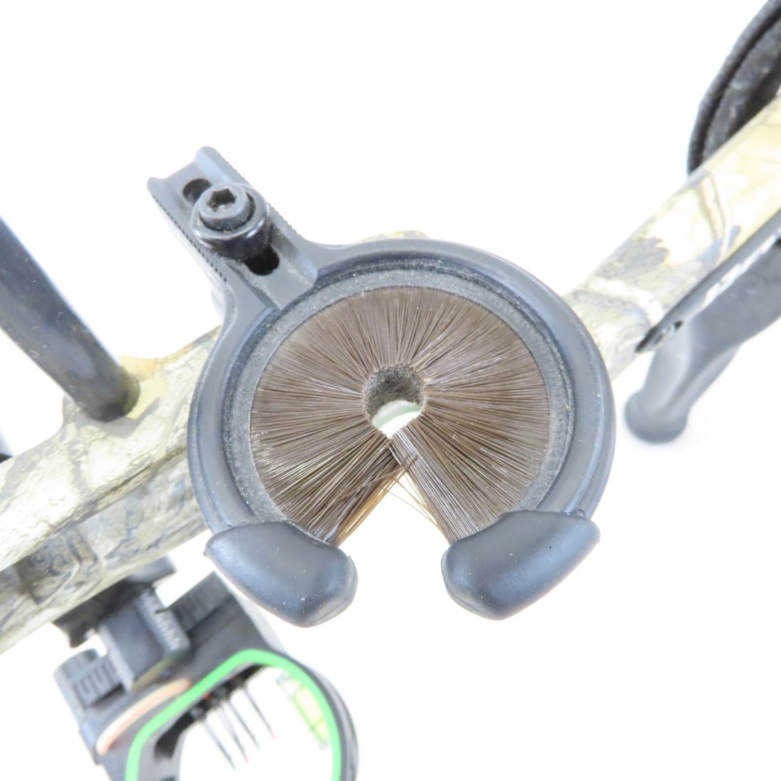 Bear Cruzer 5-70 lb Draw Compound Bow in Case - 12