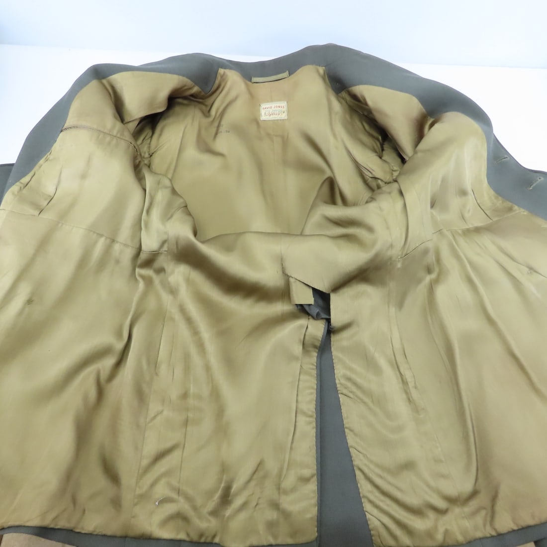 WWII Era USMC Dress Green Service Jacket & Caps - 10