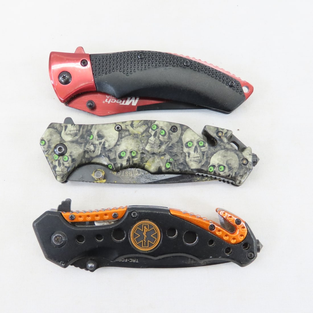 15 Pocket & Tactical Knives, Case & Others - 10