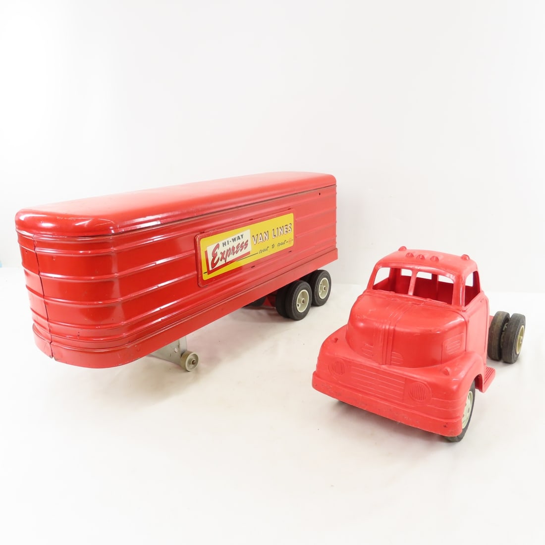 Louis Marx & Co Hi-Way Express Van Lines Truck - 11