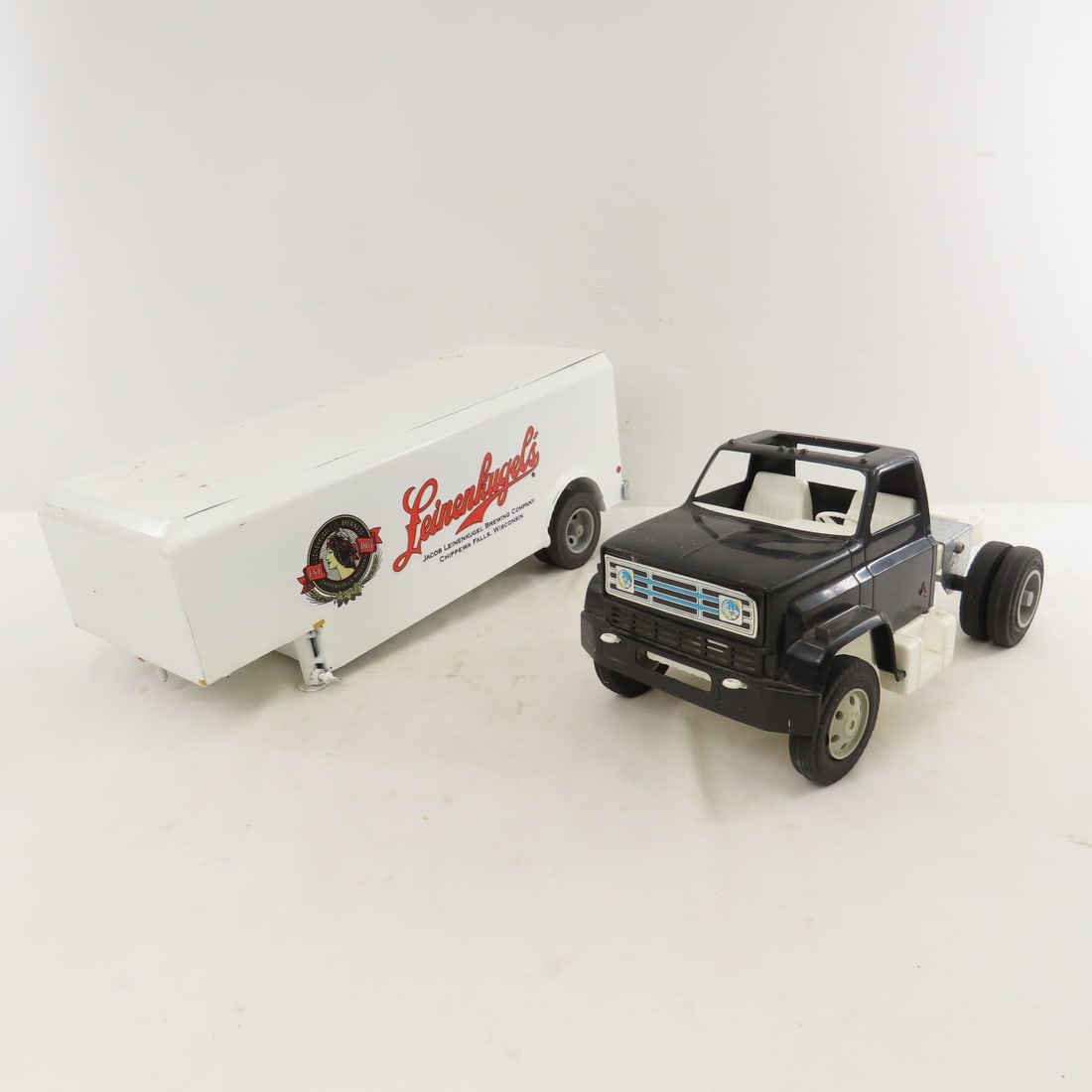 Custom MARX Leinenkugel's Beer Truck & Trailer - 11