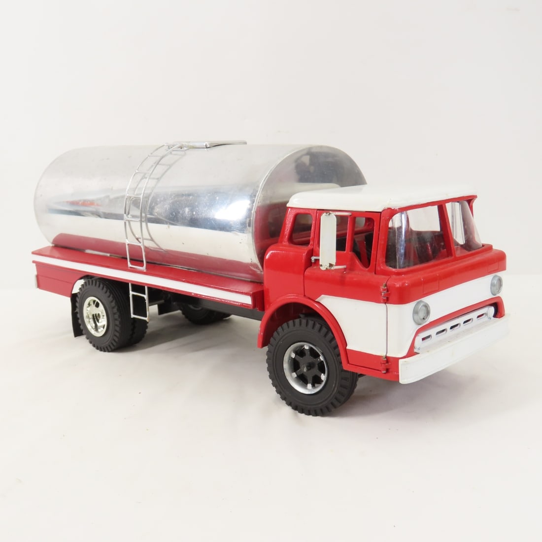 Custom Built Tanker Truck - 7