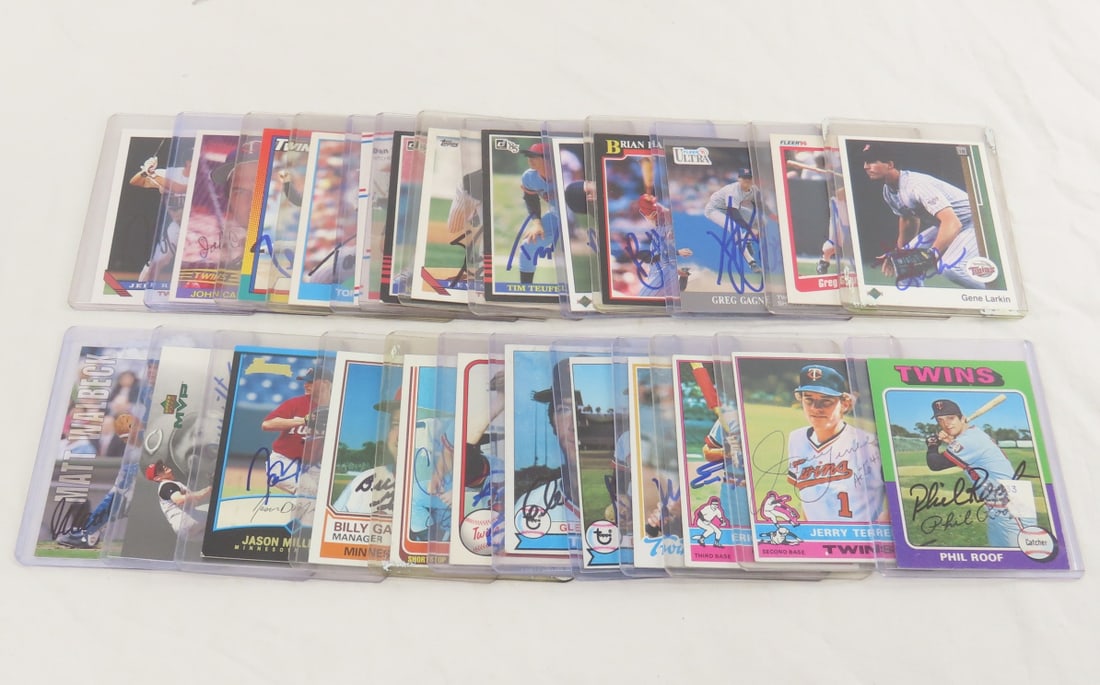 23 MN Twins & 2 Other Autographed Cards: 23 MN Twins & 2 Other Autographed Cards - Gene Larkin, Greg Gagne and others. LOT SIZE 5x4x3" 1 lbPhotos are part of description, please ask questions and read terms & conditions before bidding. 