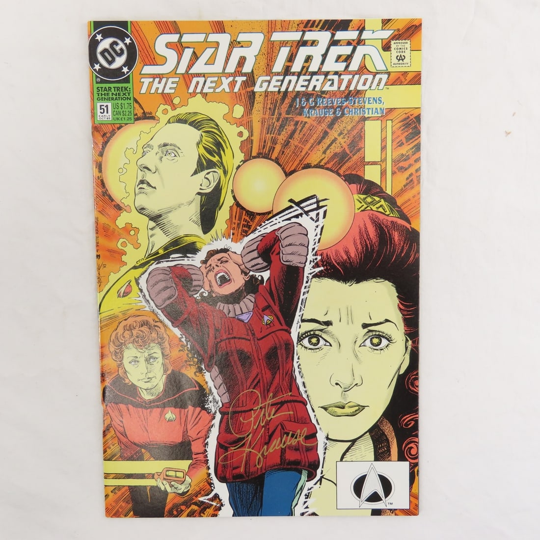 Star Trek Collectibles & Peter Krause Signed Comic - 2