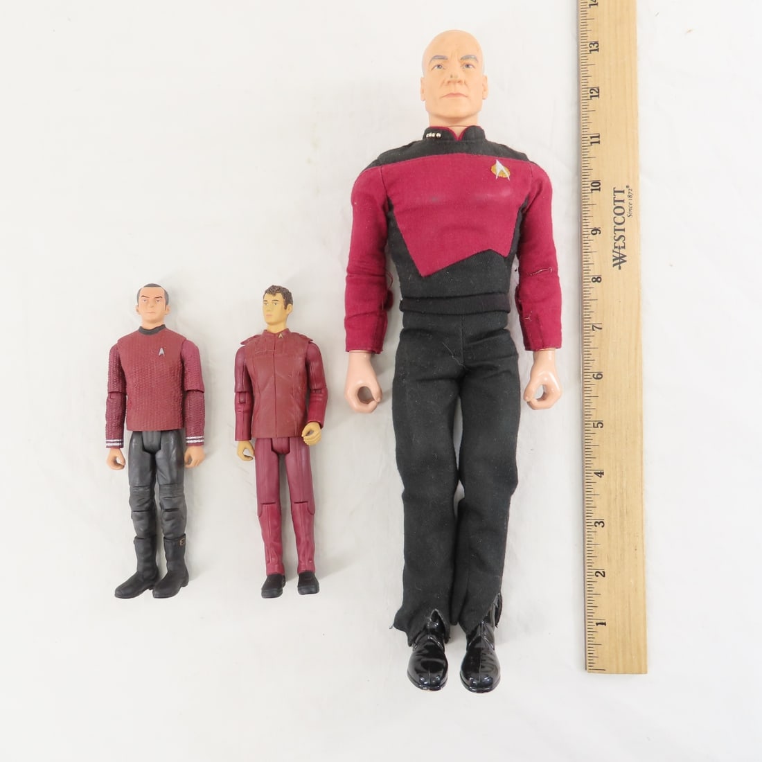 Star Trek Collectibles & Peter Krause Signed Comic - 6