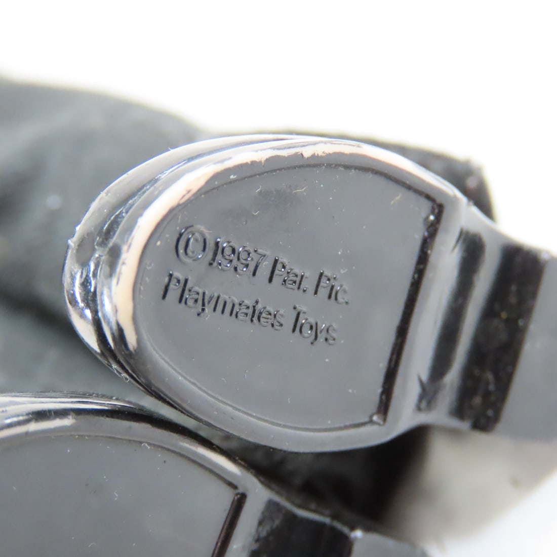 Star Trek Collectibles & Peter Krause Signed Comic - 8