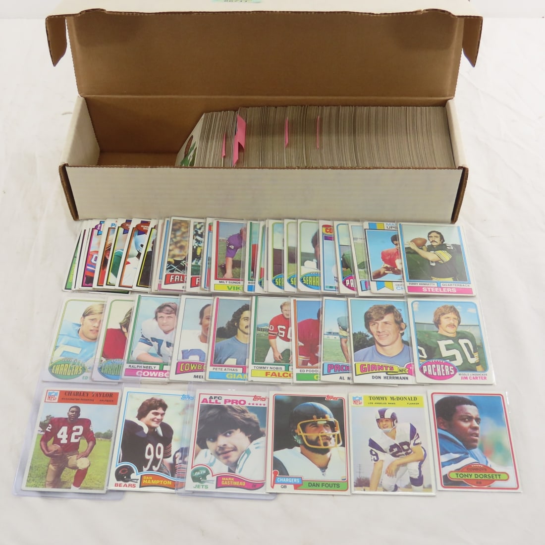 Approx 600 Late70's-Early 80's Football Cards (1 of 13)