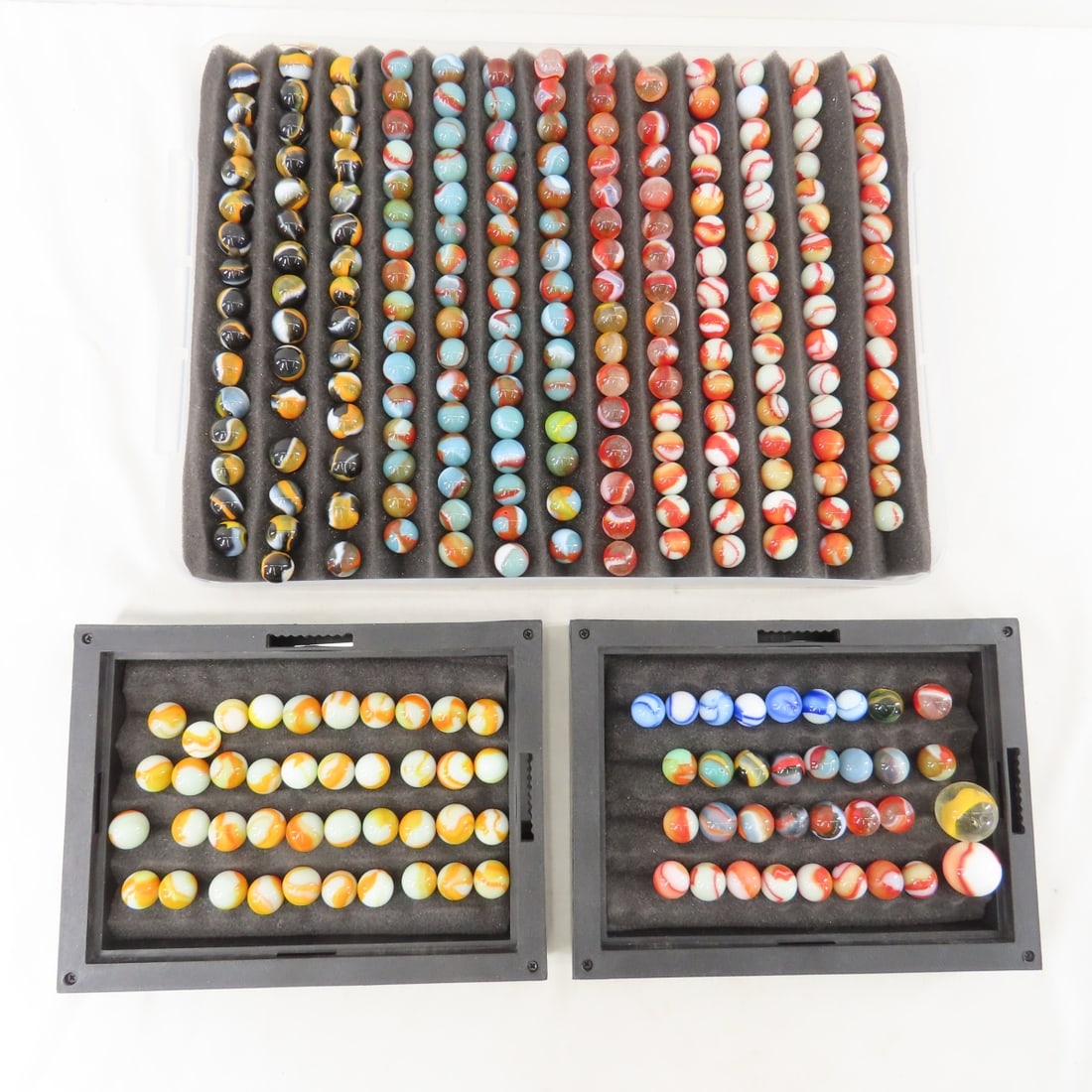 4 pounds Assorted Vintage Peltier Marbles: 4 pounds Assorted Vintage Peltier Marbles - 1 foam lined plastic tray and 2 shadowbox frames (reversed for photos). LOT SIZE: 15x10x3" 4.5 lbsPhotos are part of description, please ask questions