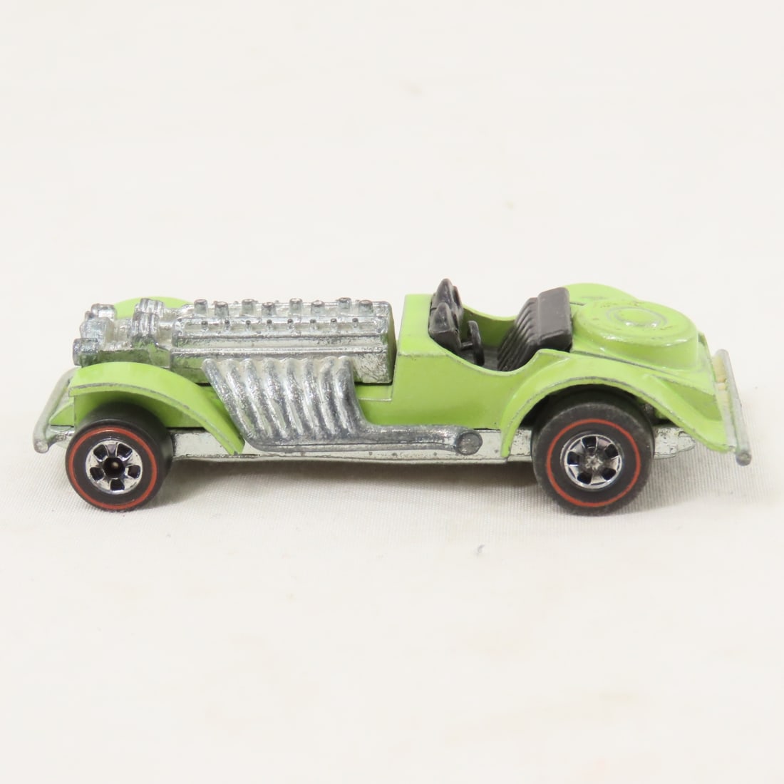 Hot Wheels Redline Sweet 16 Light Green - 6