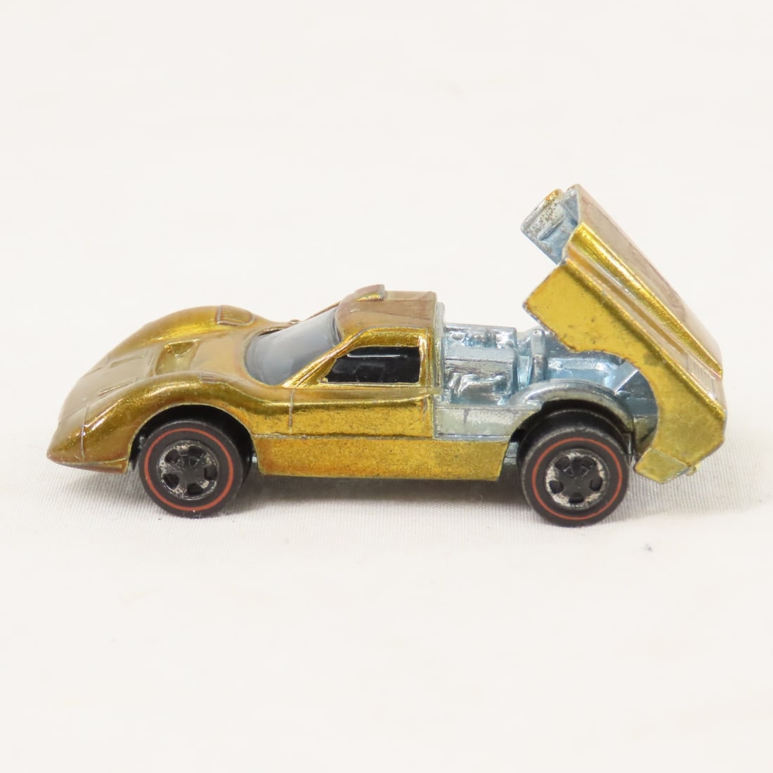 Hot Wheels Redline Ford J-Car in Gold - 6