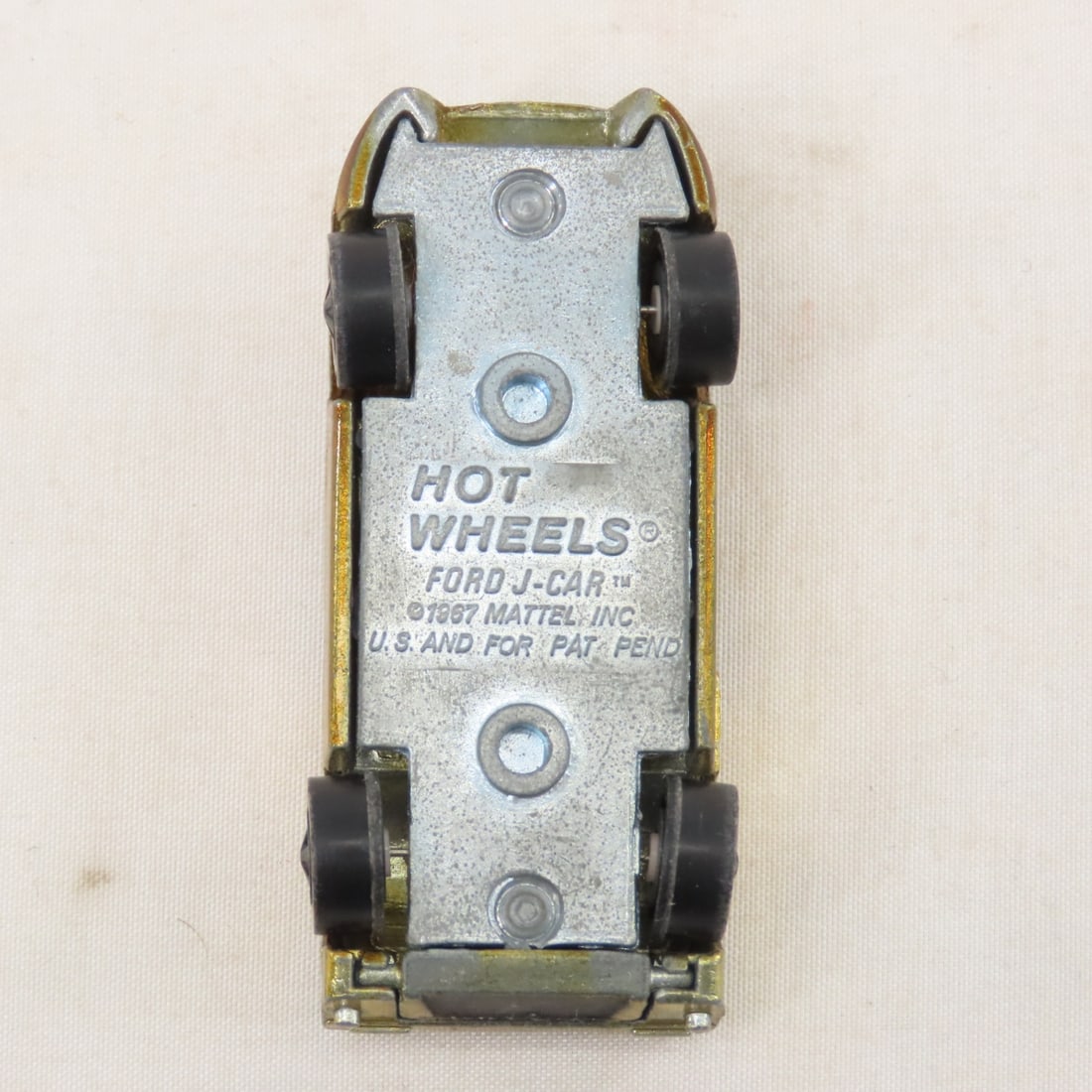 Hot Wheels Redline Ford J-Car in Gold - 8