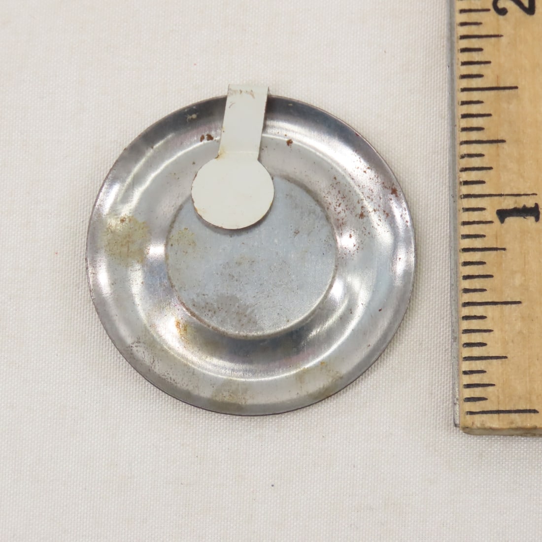 2 Red Hot Wheels Redline Peepin' Bomb & button - 20