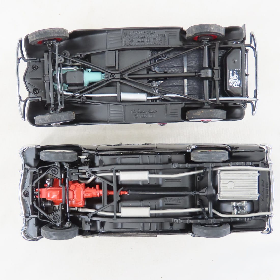 Diecast Cars & Banks, 1 plastic model - 13