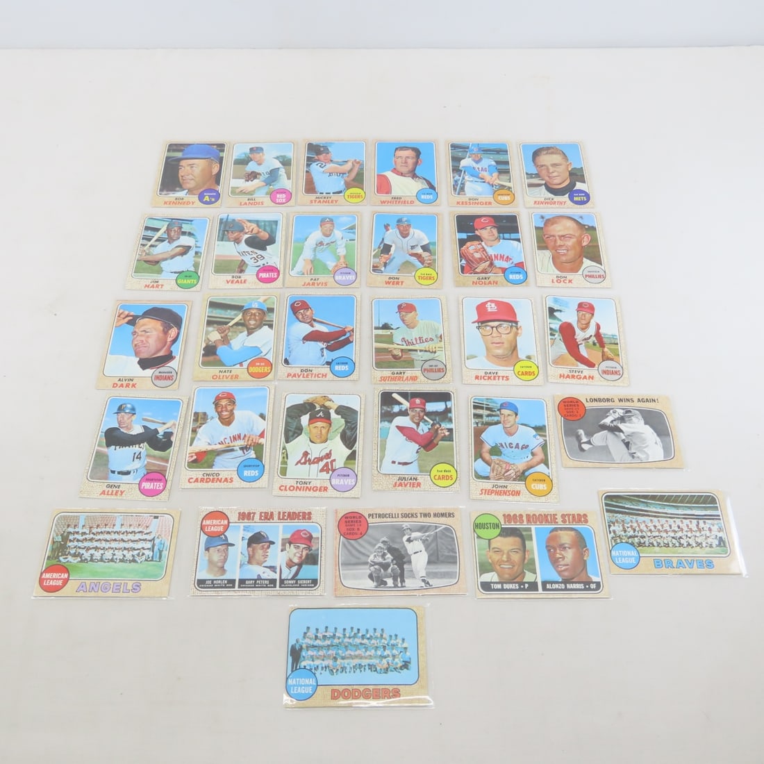 30 Sharp 1968 Topps Baseball Cards (1 of 7)