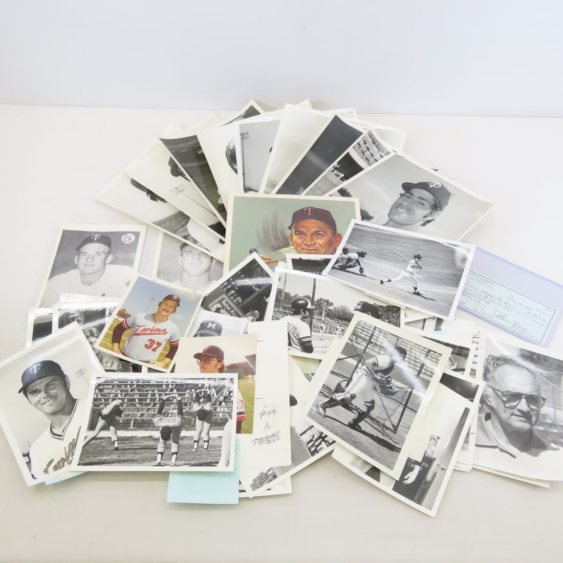 1970's MN Twins Photos & Killebrew Signed Check (1 of 13)