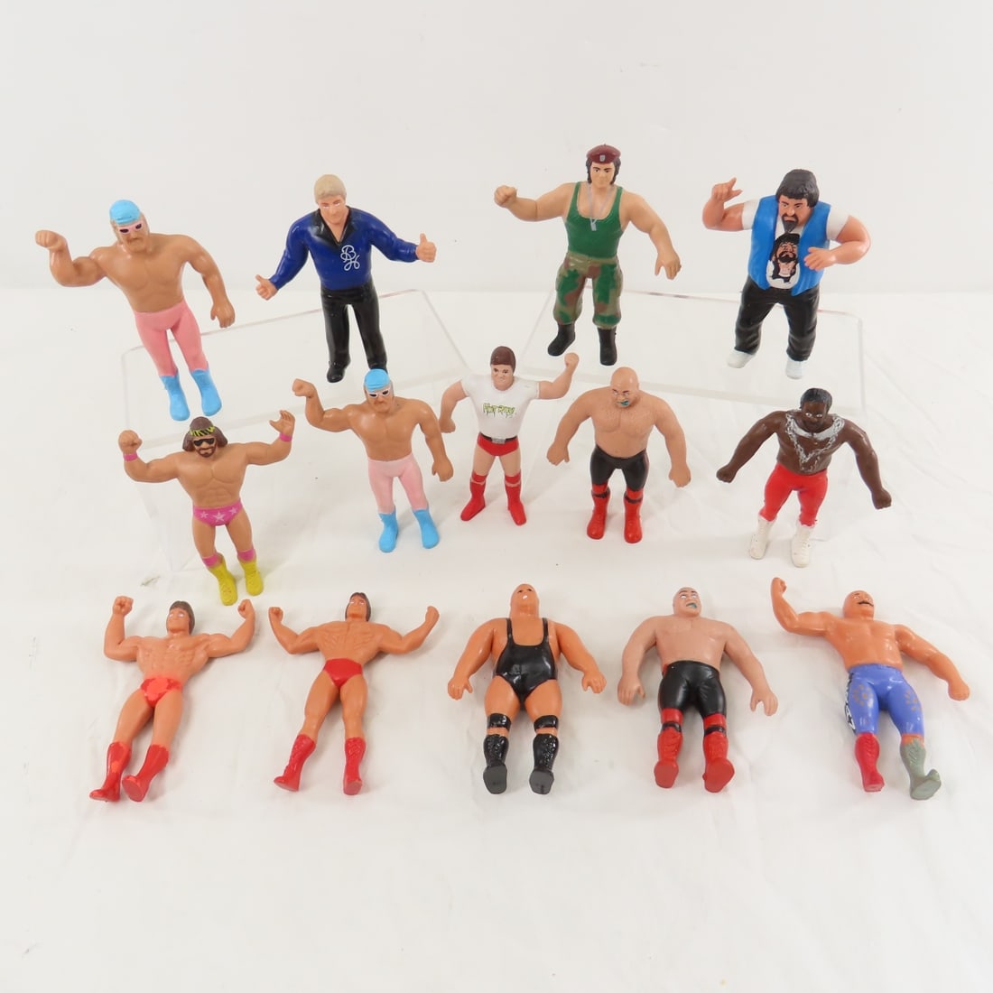 14 WWF LJN Wrestling Superstars Bendies loose: 14 WWF LJN Wrestling Superstars Bendies loose - Lot Size 8x8x8" 5 LBPhotos are part of description, please ask questions and read terms & conditions before bidding. 