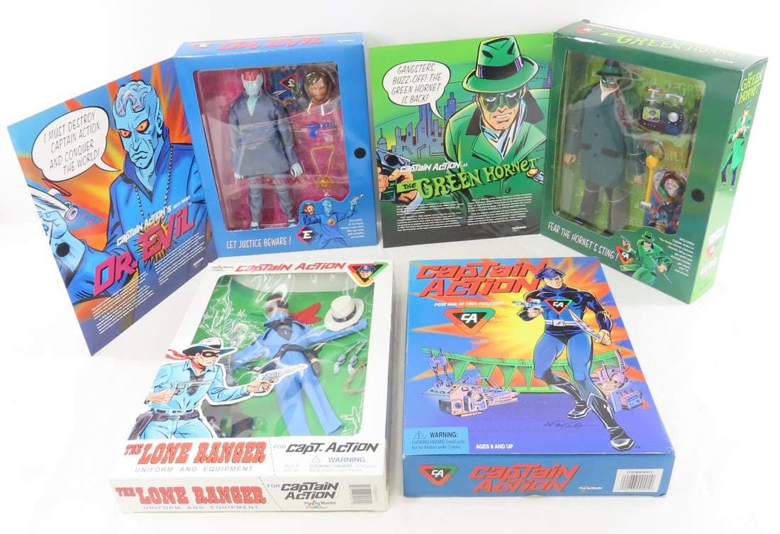 4 Playing Mantis Action Figures NIB Captain Action (1 of 17)