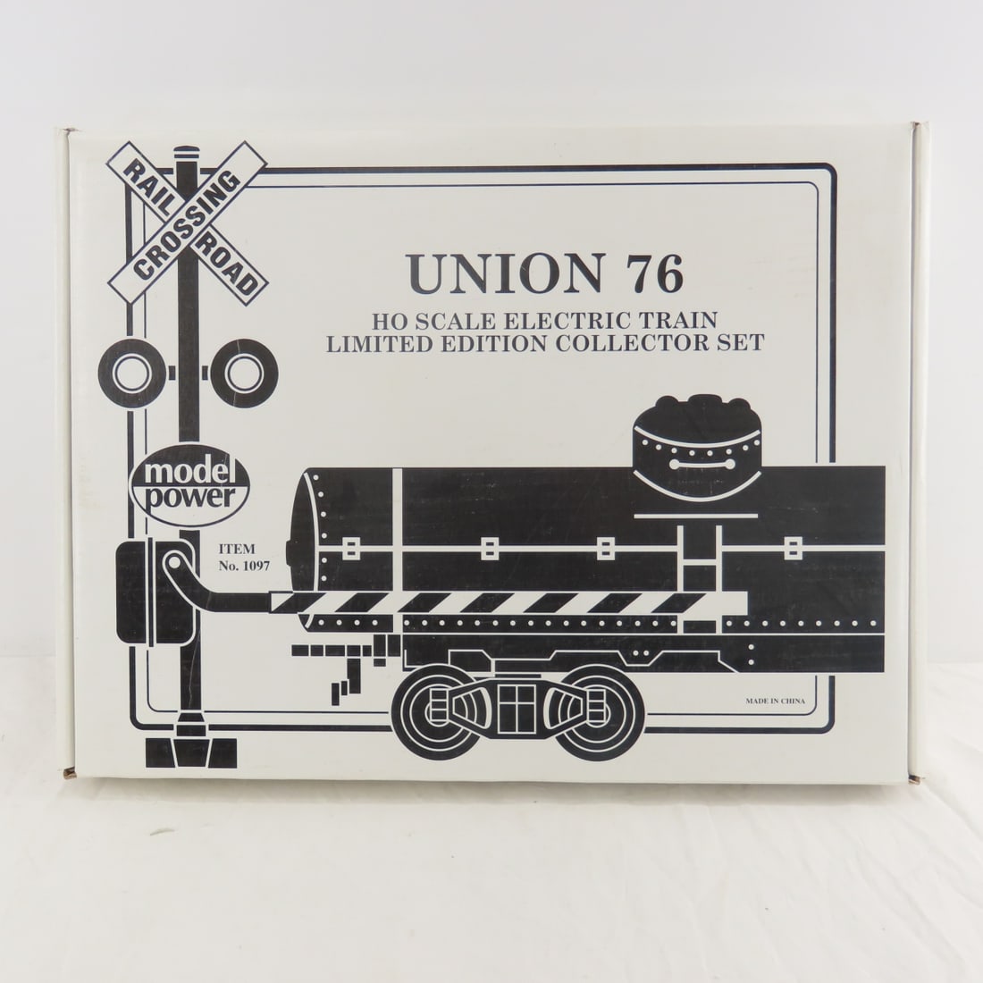 Model Power Union 76 & Carquest HO Scale Trains - 11