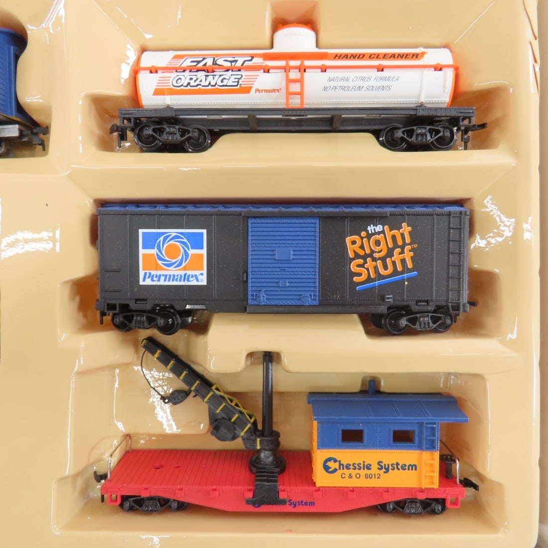 Model Power Union 76 & Carquest HO Scale Trains - 14